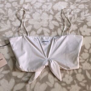 ✨NWT Superdown V-Neck Crop Top